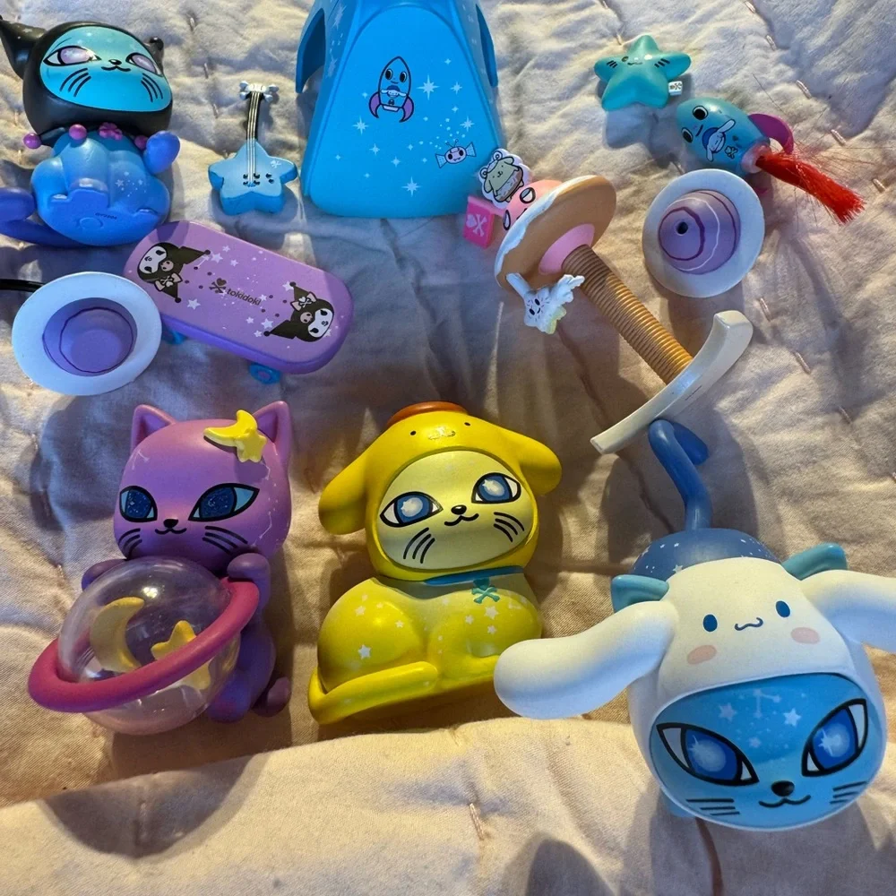 tokidoki Cat and Dog Figurine Set - Blue, Purple, Yellow - Picture 3 of 4